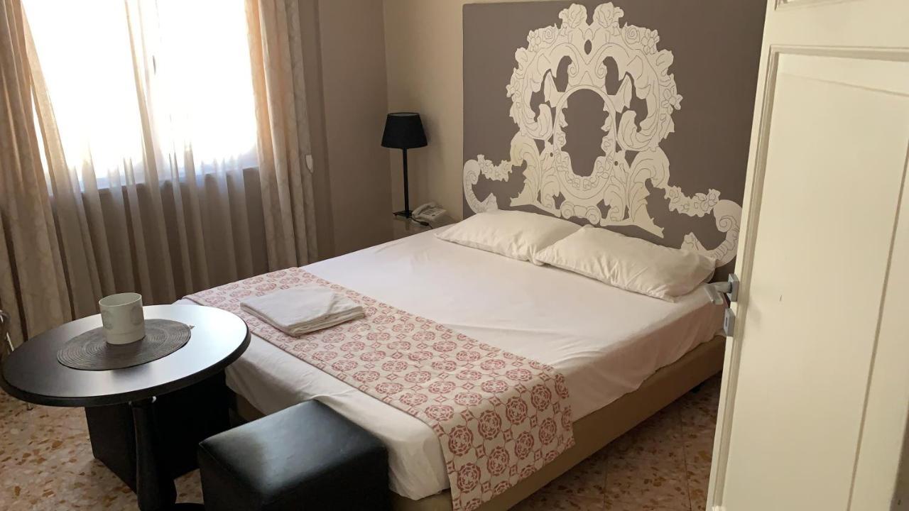 Due Cani Apartment Palermo Luaran gambar